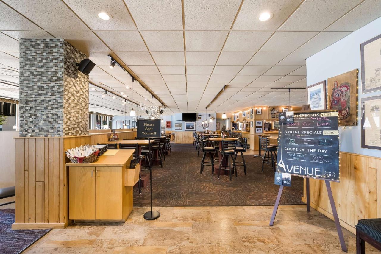 Best Western Riverfront Inn Marinette Exterior photo